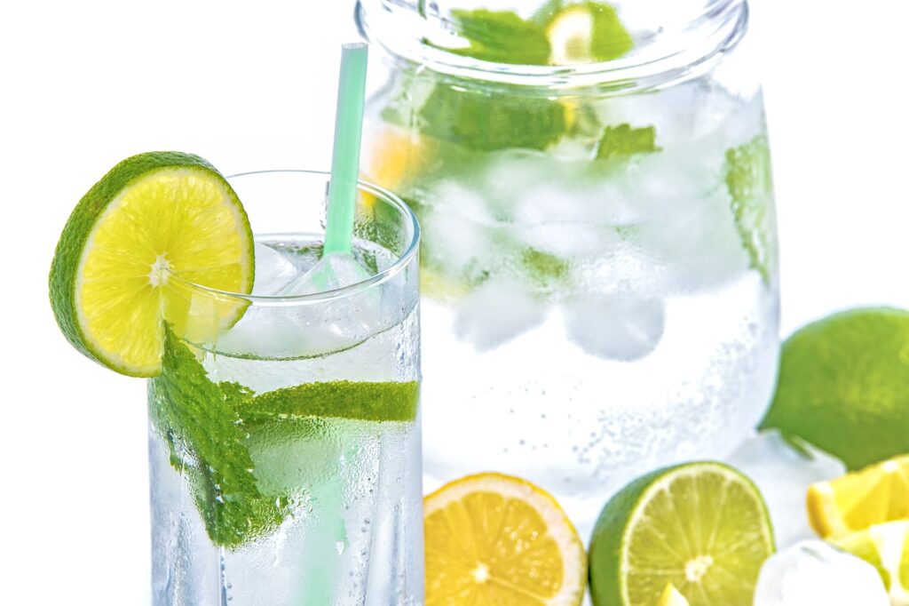 Clean Eating for Weight Loss: The Ultimate Guide - drink, glass, lime